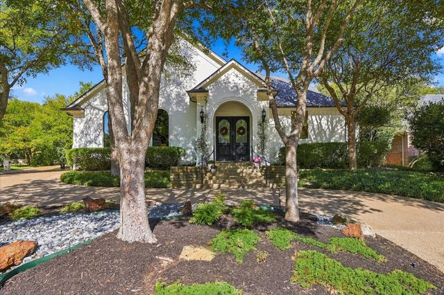 700 Glen Abbey Drive, Mansfield, TX 76063