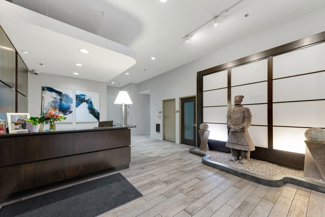 225 S Sangamon Street 304, Chicago, IL 60607