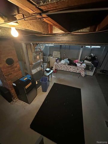 1836 Reo Avenue, Lincoln Park, MI 48146