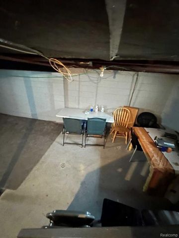 1836 Reo Avenue, Lincoln Park, MI 48146