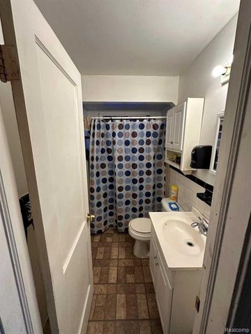 1836 Reo Avenue, Lincoln Park, MI 48146