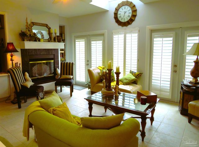 122 Bay Bridge Dr K, Gulf Breeze, FL 32561