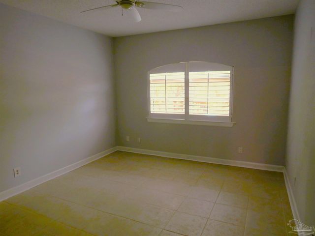 122 Bay Bridge Dr K, Gulf Breeze, FL 32561