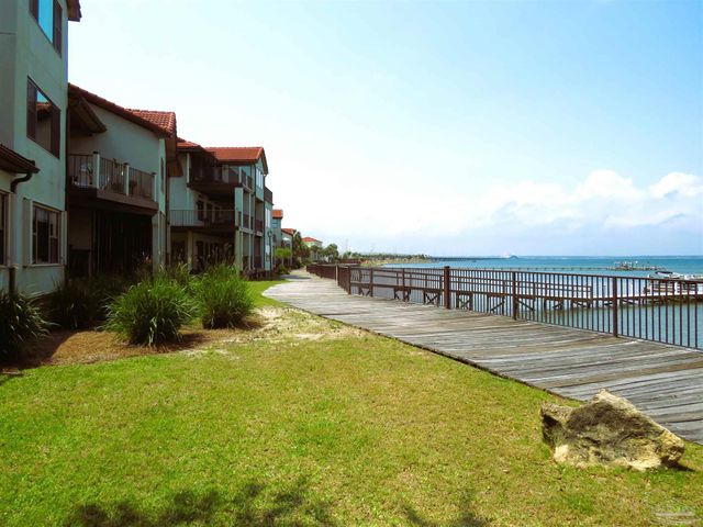 122 Bay Bridge Dr K, Gulf Breeze, FL 32561