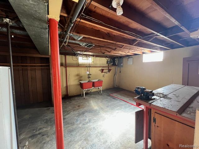 19466 Archer Street, Detroit, MI 48219