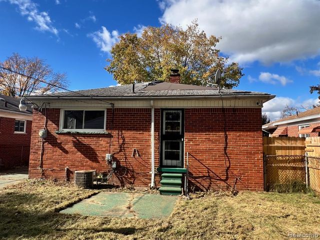 19466 Archer Street, Detroit, MI 48219