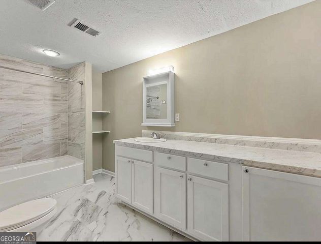 2304 AVALON Avalon Road, Columbus, GA 31907