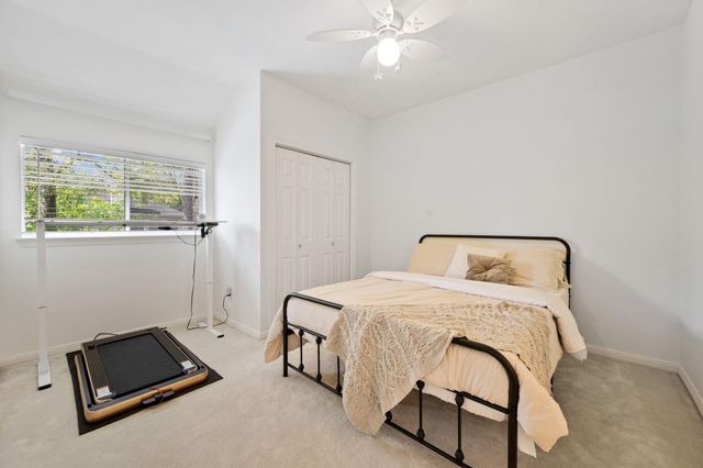3207 S Woodstream Way, Houston, TX 77345