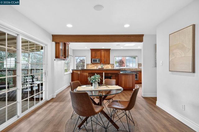 7333 Sunkist Dr, Oakland, CA 94605