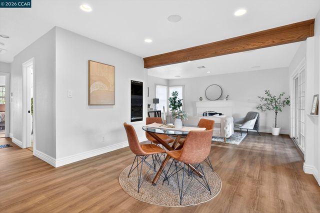 7333 Sunkist Dr, Oakland, CA 94605