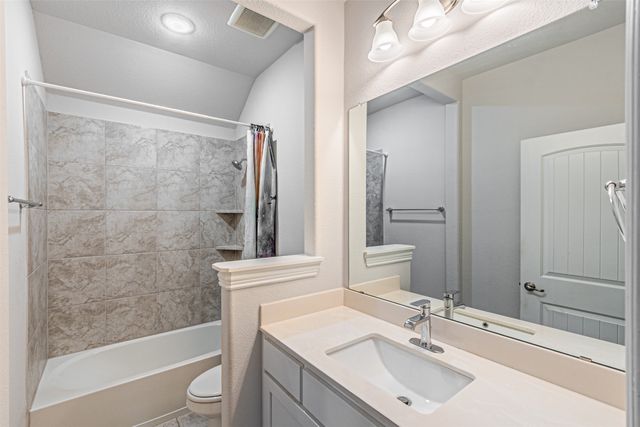 566 Westwood Way Drive, Haslet, TX 76052