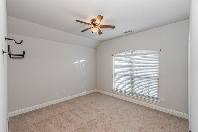 566 Westwood Way Drive, Haslet, TX 76052