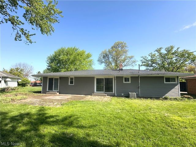 244 Starlight Drive, Seven Hills, OH 44131