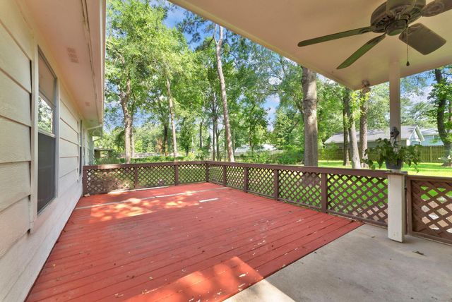 7506 Ramblewood Drive, Magnolia, TX 77354