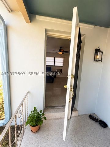 3202 Pierce St, Hollywood, FL 33021
