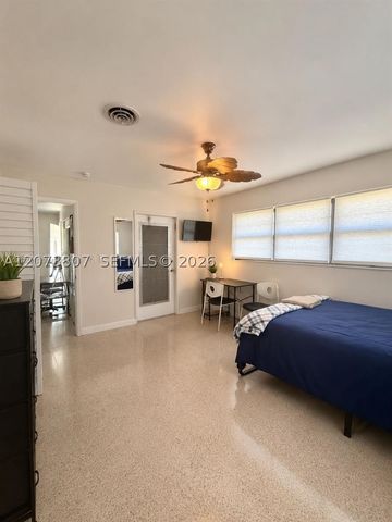 3202 Pierce St, Hollywood, FL 33021