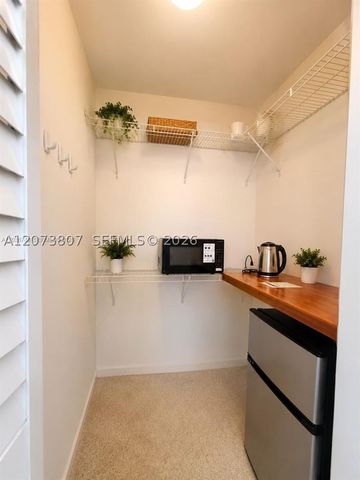 3202 Pierce St, Hollywood, FL 33021