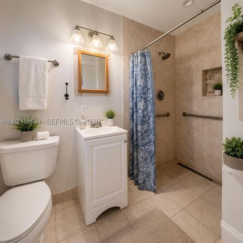 3202 Pierce St, Hollywood, FL 33021