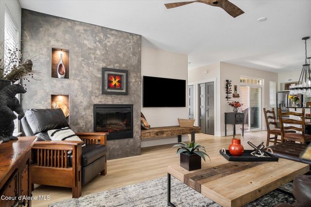 4457 Greenchain LOOP, APT 3, Coeur d'Alene, ID 83814 property photo