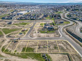 631 San Mateo (Lot 24) Ave, Sunnyside, WA 98944