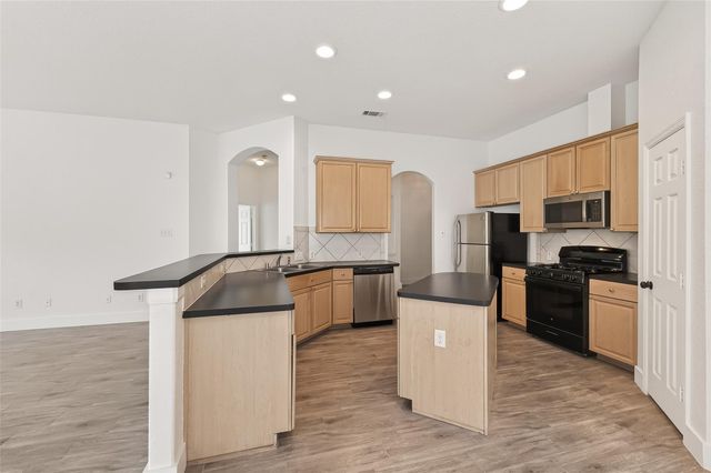 3143 Oakwood Run Drive, Sugar Land, TX 77498