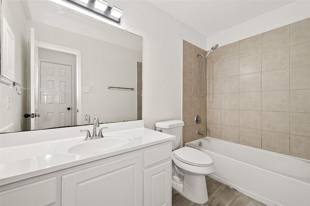 3143 Oakwood Run Drive, Sugar Land, TX 77498