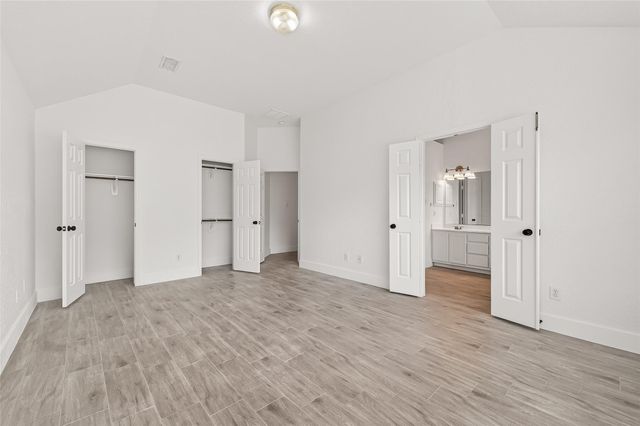 3143 Oakwood Run Drive, Sugar Land, TX 77498