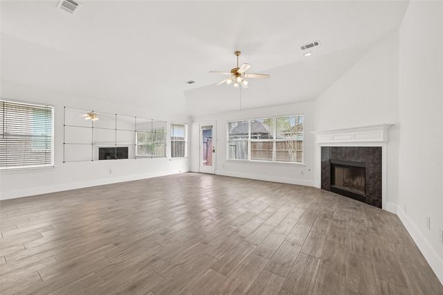 3143 Oakwood Run Drive, Sugar Land, TX 77498