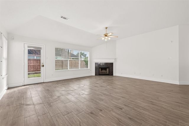 3143 Oakwood Run Drive, Sugar Land, TX 77498