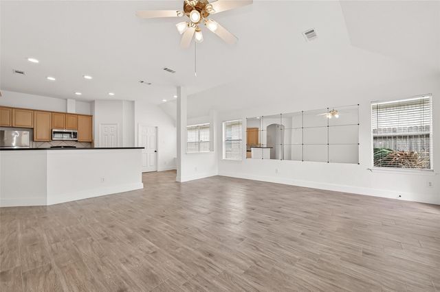 3143 Oakwood Run Drive, Sugar Land, TX 77498