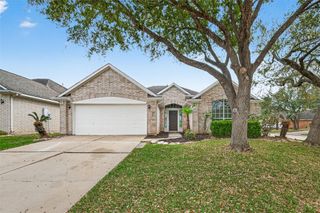 3143 Oakwood Run Drive, Sugar Land, TX 77498