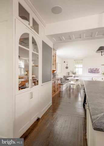 42 SUMMIT ST, Philadelphia, PA 19118