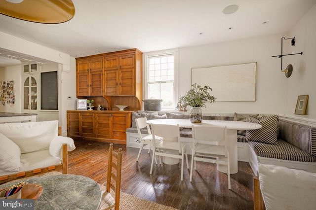 42 SUMMIT ST, Philadelphia, PA 19118