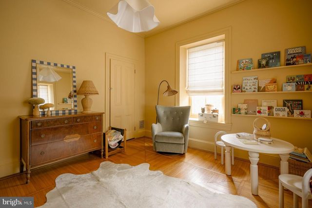 42 SUMMIT ST, Philadelphia, PA 19118