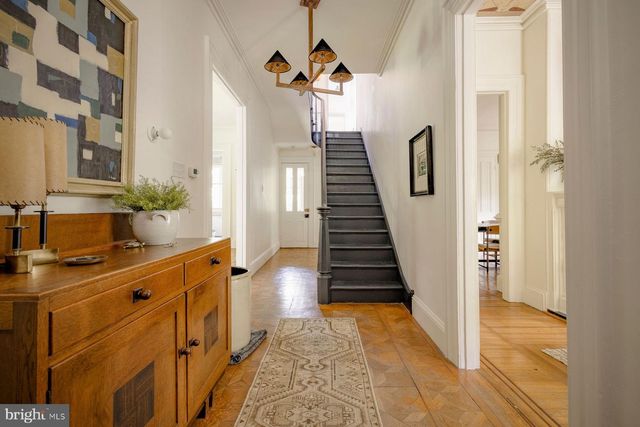 42 SUMMIT ST, Philadelphia, PA 19118