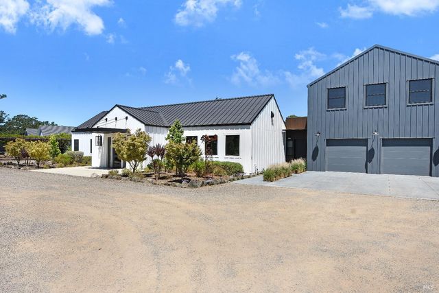 85 W Trinity Rd, Glen Ellen, CA 95442