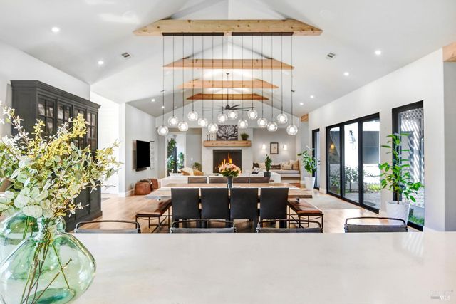 85 W Trinity Rd, Glen Ellen, CA 95442