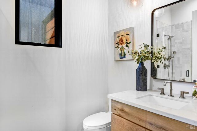 85 W Trinity Rd, Glen Ellen, CA 95442