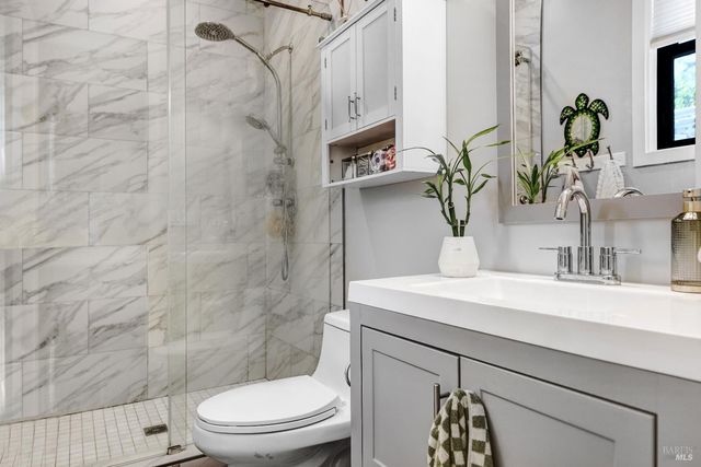 85 W Trinity Rd, Glen Ellen, CA 95442