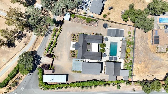 85 W Trinity Rd, Glen Ellen, CA 95442