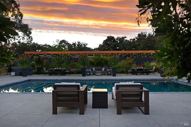 85 W Trinity Rd, Glen Ellen, CA 95442