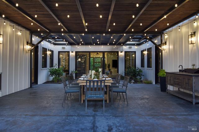 85 W Trinity Rd, Glen Ellen, CA 95442