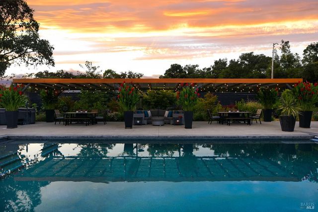 85 W Trinity Rd, Glen Ellen, CA 95442