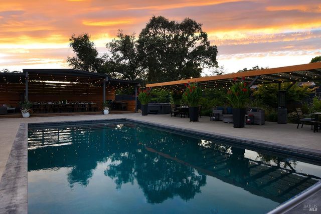 85 W Trinity Rd, Glen Ellen, CA 95442