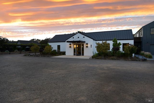 85 W Trinity Rd, Glen Ellen, CA 95442