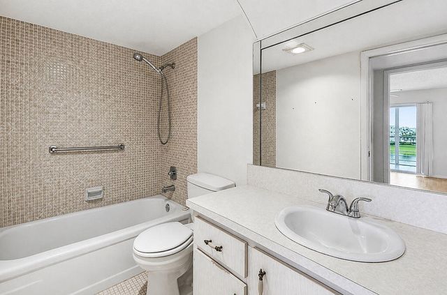 3026 Rexford B, Boca Raton, FL 33434