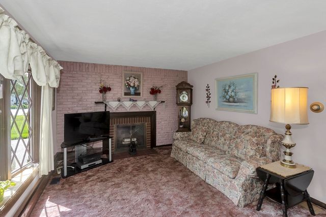 111 Woodcrest Circle, Chicopee, MA 01020
