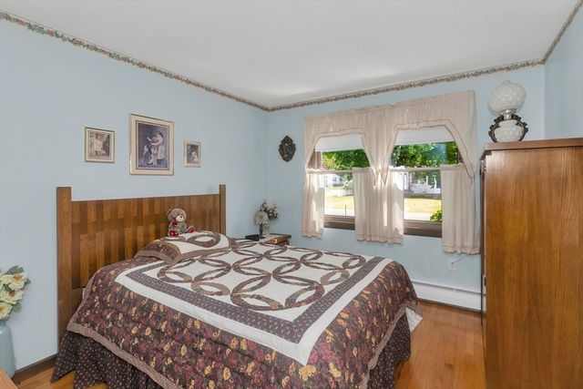 111 Woodcrest Circle, Chicopee, MA 01020