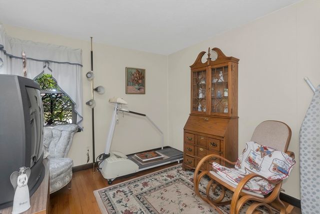 111 Woodcrest Circle, Chicopee, MA 01020
