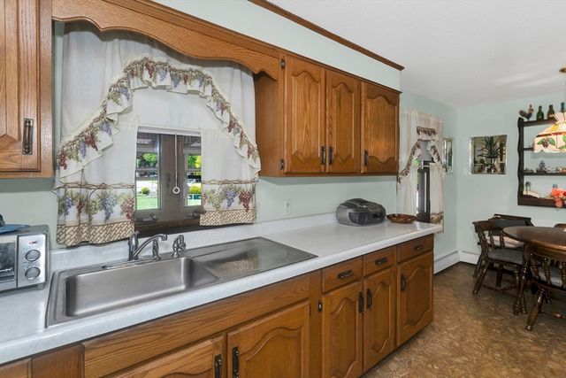 111 Woodcrest Circle, Chicopee, MA 01020
